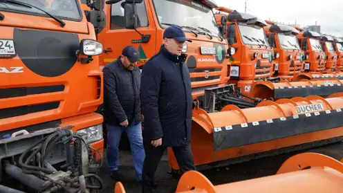 Глава Красноярска Владислав Логинов проверил готовность к зиме предприятия по обслуживанию дорог