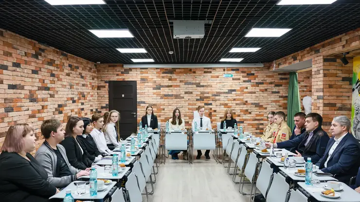 Губернатор Михаил Котюков обсудил с жителями Дудинки проекты по развитию города