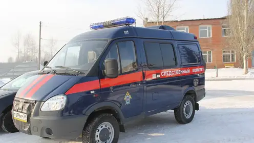 В Красноярске осудят мужчину за истязания падчерицы